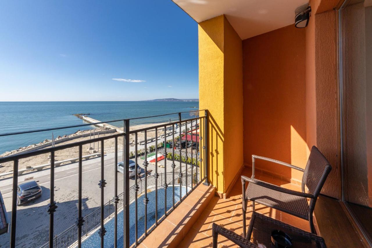 Supreme Beach Apartments Balchik Exterior foto
