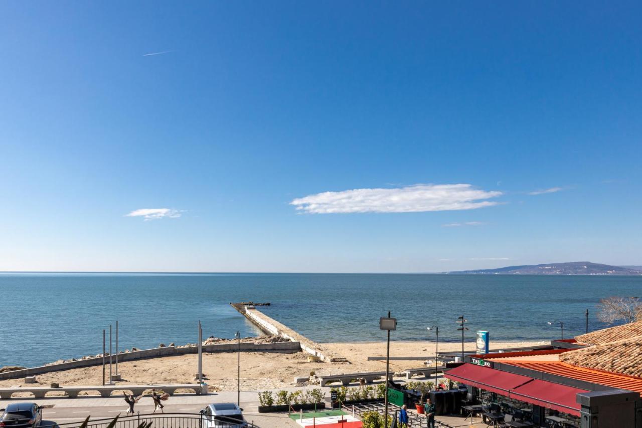 Supreme Beach Apartments Balchik Exterior foto