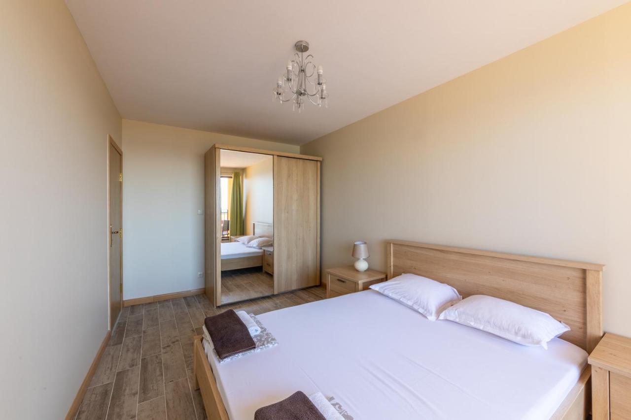 Supreme Beach Apartments Balchik Exterior foto