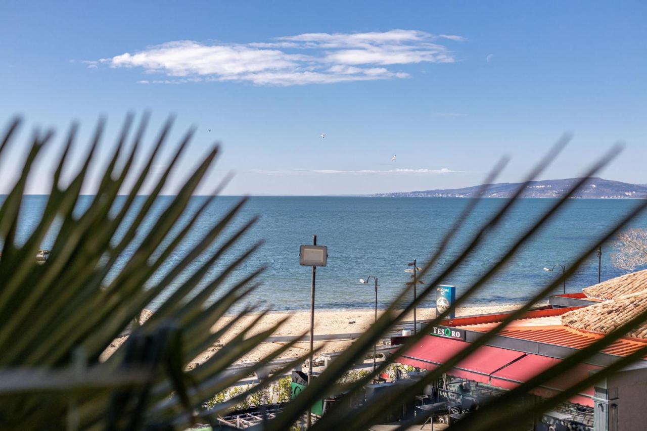 Supreme Beach Apartments Balchik Exterior foto